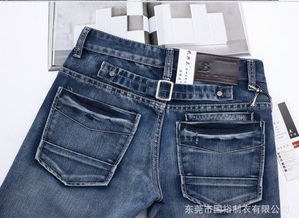 都市型男的選擇 多褶復古牛仔褲的潮流解析